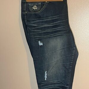 Dereon Distressed Blue Capris